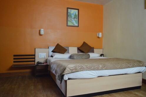 Hotel Lake Palace, Mount Abu 2